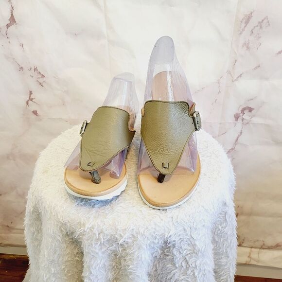 Anthropologie Bueno soft olive sage green leather sandals - Picture 2 of 6